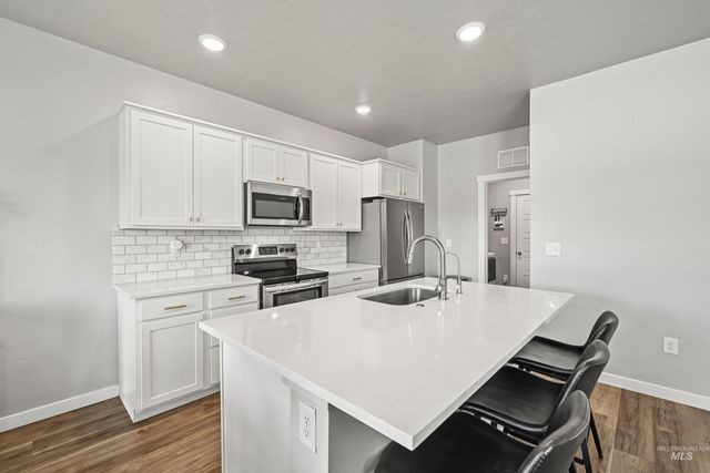 288 S Calf Creek Ave, Meridian, ID 83642