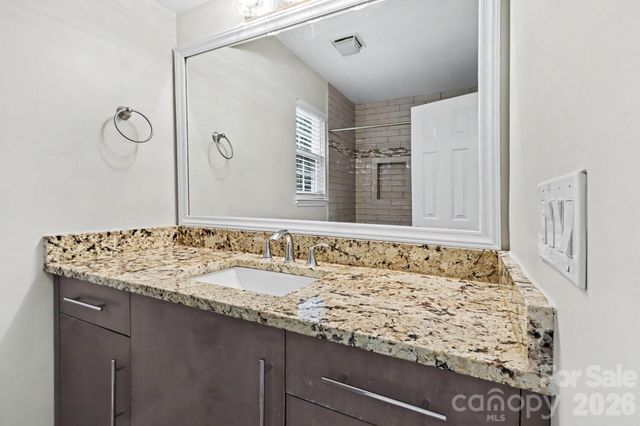2132 Killarney Place, Charlotte, NC 28262