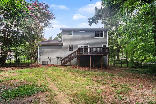 2132 Killarney Place, Charlotte, NC 28262
