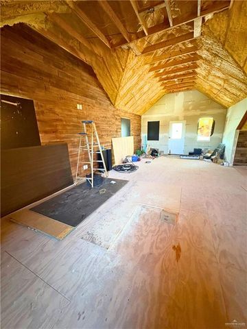 317 N Kika De La Garza Boulevard, La Joya, TX 78560