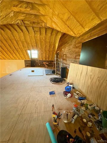 317 N Kika De La Garza Boulevard, La Joya, TX 78560