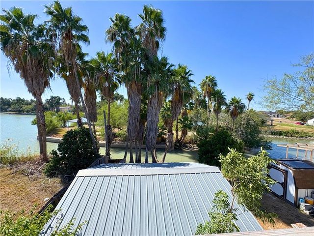 317 N Kika De La Garza Boulevard, La Joya, TX 78560