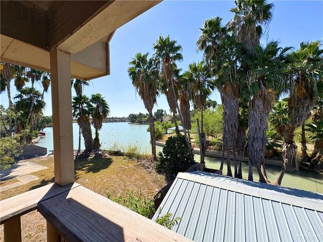 317 N Kika De La Garza Boulevard, La Joya, TX 78560