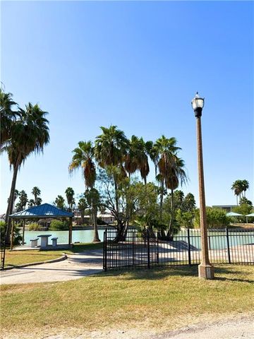 317 N Kika De La Garza Boulevard, La Joya, TX 78560