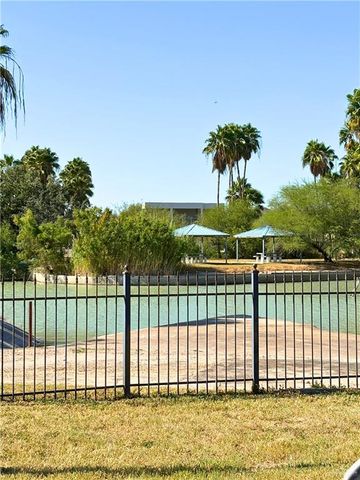 317 N Kika De La Garza Boulevard, La Joya, TX 78560