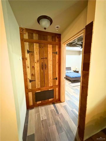 317 N Kika De La Garza Boulevard, La Joya, TX 78560