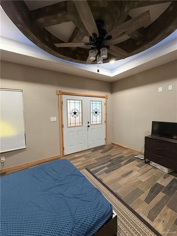 317 N Kika De La Garza Boulevard, La Joya, TX 78560