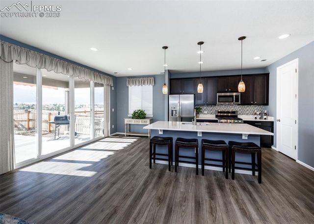 81 S Edge Cliff Street, Castle Rock, CO 80104