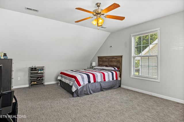 2911 Porch Swing Rd, Knoxville, TN 37938