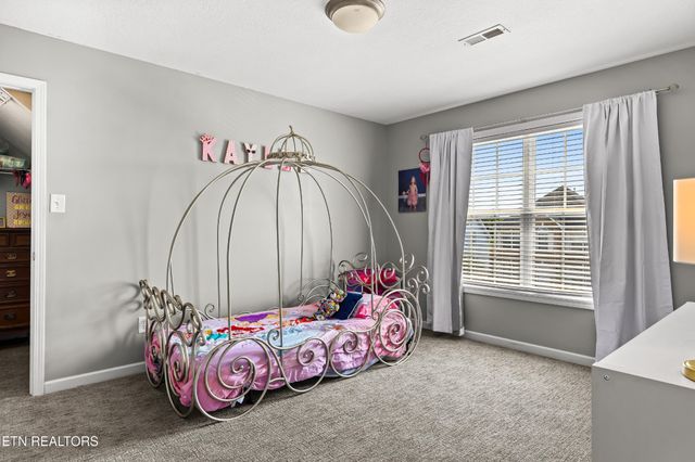 2911 Porch Swing Rd, Knoxville, TN 37938