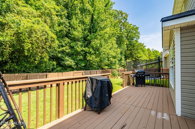 2911 Porch Swing Rd, Knoxville, TN 37938
