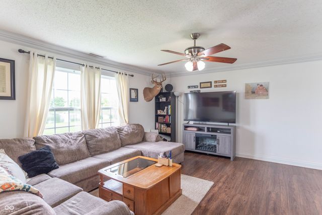 910 Highpointe Boulevard, Shelbyville, IN 46176