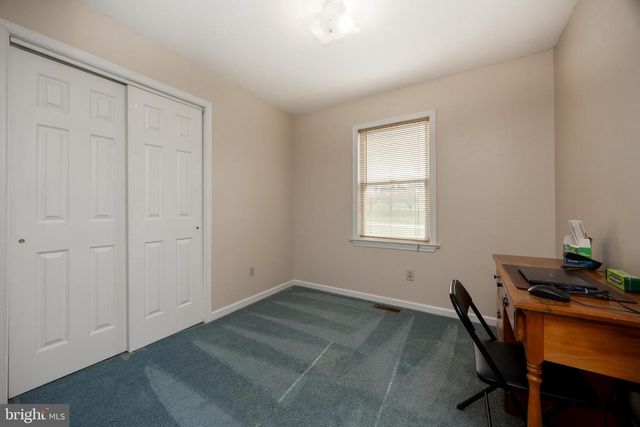 28 LOBACHSVILLE RD, Fleetwood, PA 19522
