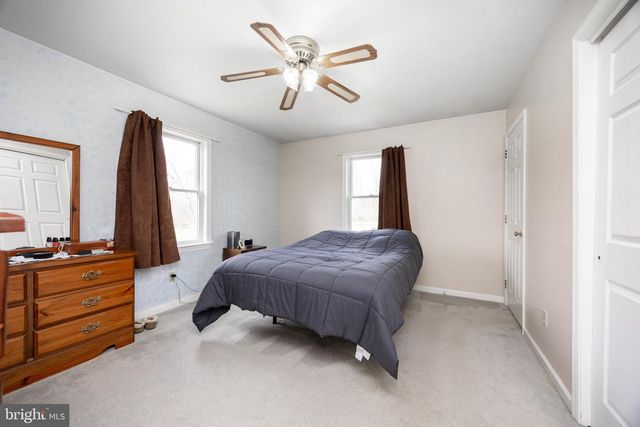 28 LOBACHSVILLE RD, Fleetwood, PA 19522