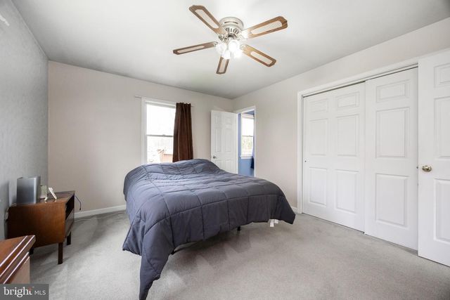 28 LOBACHSVILLE RD, Fleetwood, PA 19522