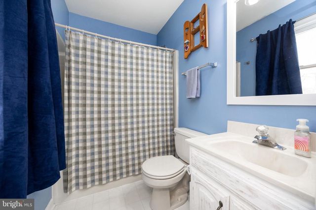 28 LOBACHSVILLE RD, Fleetwood, PA 19522