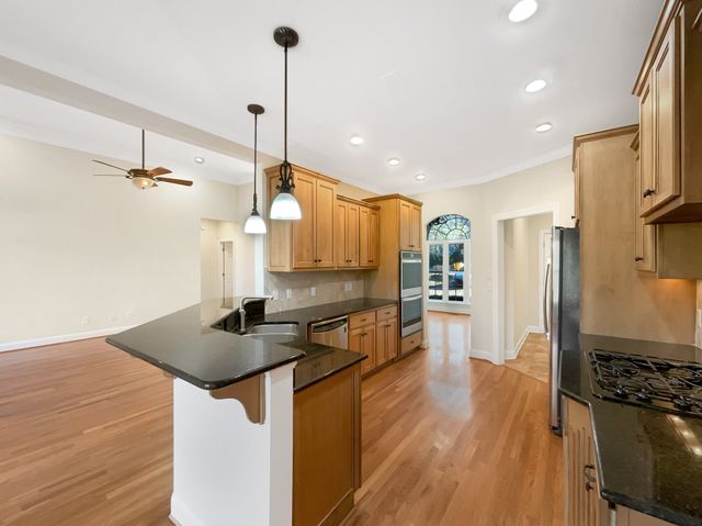 7302 Kempton Ct, Fairview, TN 37062