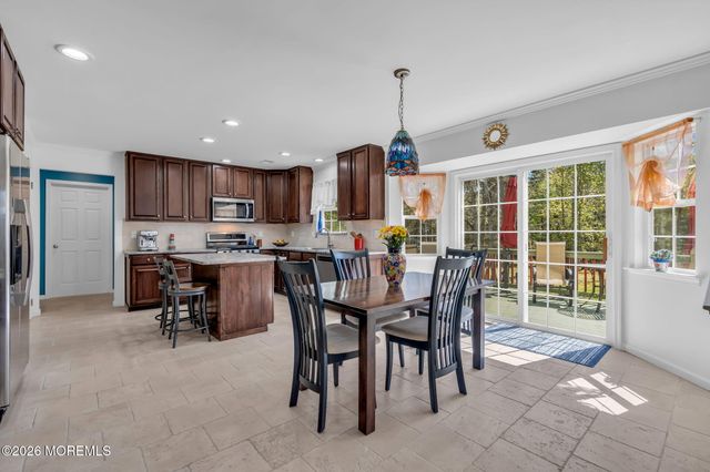 18 Camelot Terrace, Jackson, NJ 08527