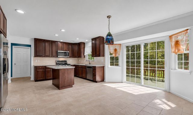 18 Camelot Terrace, Jackson, NJ 08527