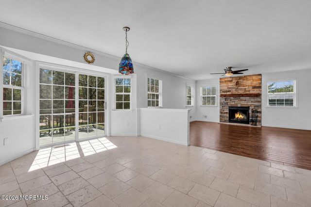 18 Camelot Terrace, Jackson, NJ 08527