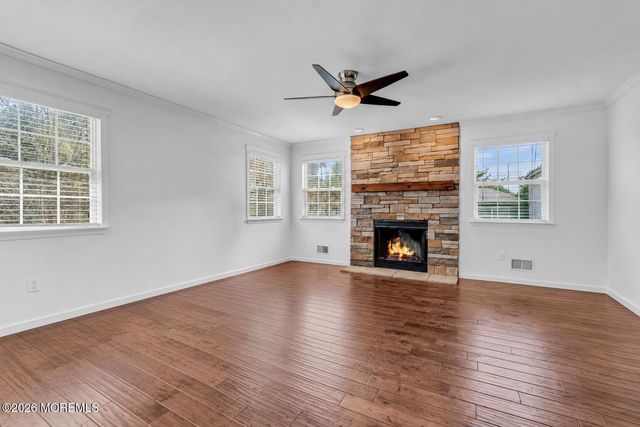 18 Camelot Terrace, Jackson, NJ 08527