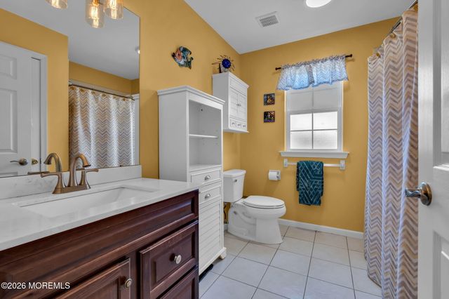 18 Camelot Terrace, Jackson, NJ 08527