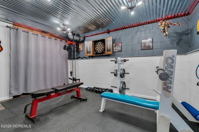 18 Camelot Terrace, Jackson, NJ 08527