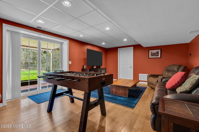 18 Camelot Terrace, Jackson, NJ 08527