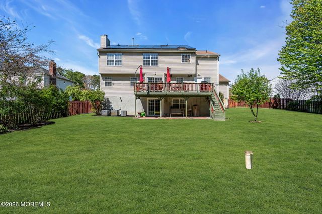 18 Camelot Terrace, Jackson, NJ 08527