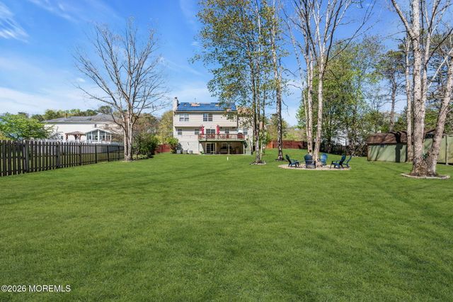 18 Camelot Terrace, Jackson, NJ 08527