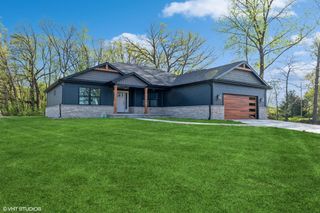 1269 77th Place, Merrillville, IN 46410