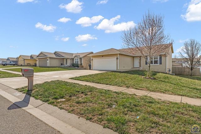 7105 SW 17th TER, Topeka, KS 66615