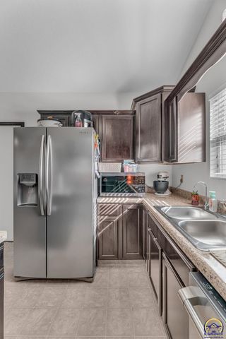 7105 SW 17th TER, Topeka, KS 66615