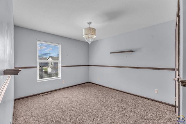 7105 SW 17th TER, Topeka, KS 66615