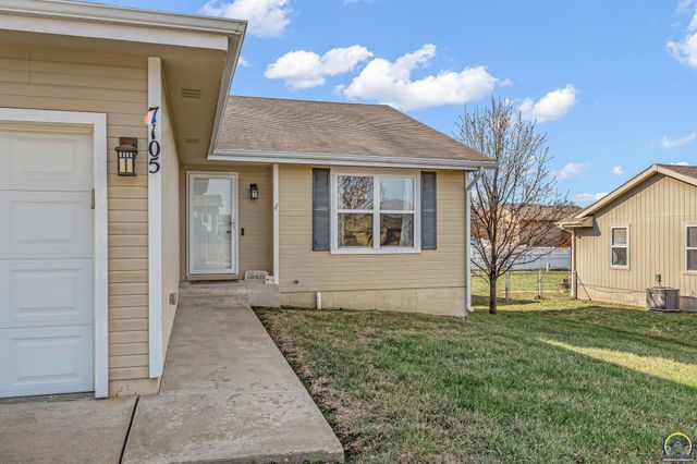 7105 SW 17th TER, Topeka, KS 66615