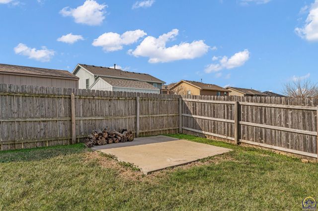 7105 SW 17th TER, Topeka, KS 66615