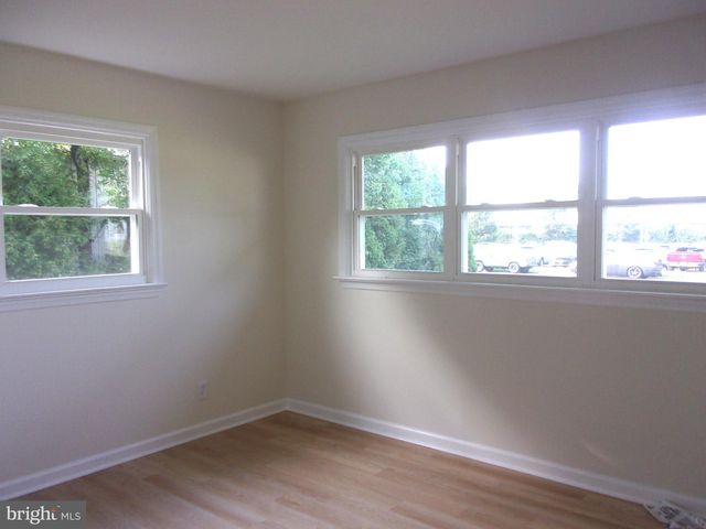 36 PARK AVE, Berlin, NJ 08009