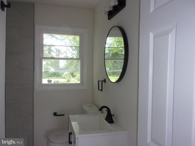 36 PARK AVE, Berlin, NJ 08009