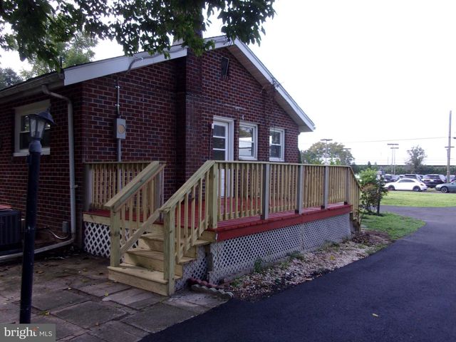 36 PARK AVE, Berlin, NJ 08009