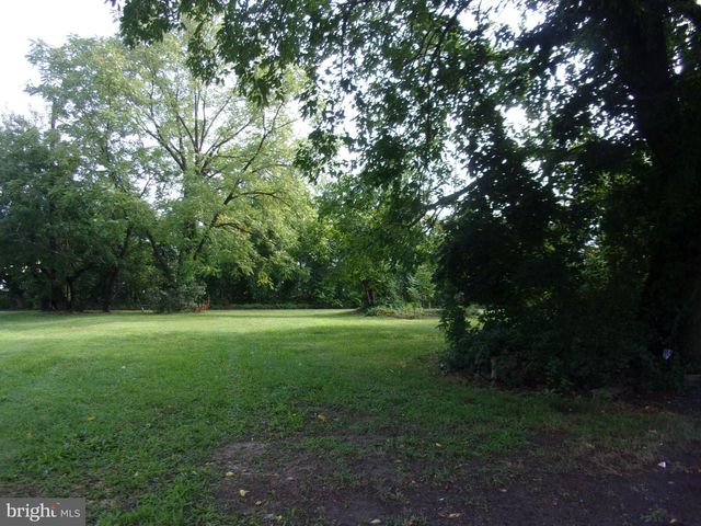 36 PARK AVE, Berlin, NJ 08009