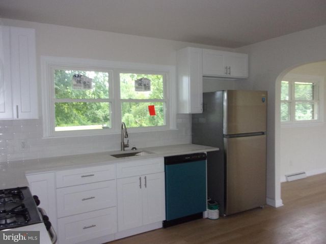 36 PARK AVE, Berlin, NJ 08009