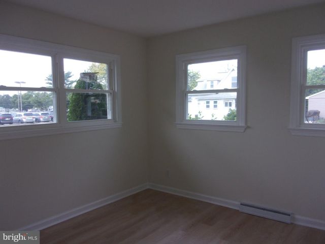 36 PARK AVE, Berlin, NJ 08009