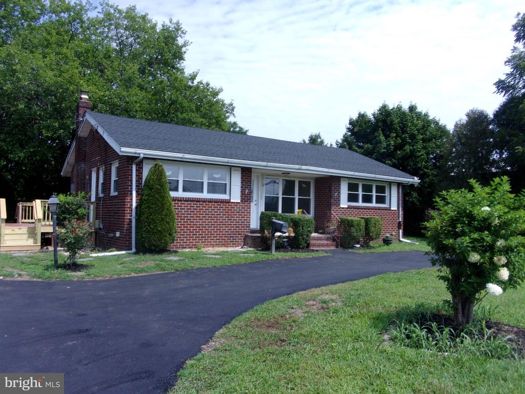 36 PARK AVE, Berlin, NJ 08009 — exterior