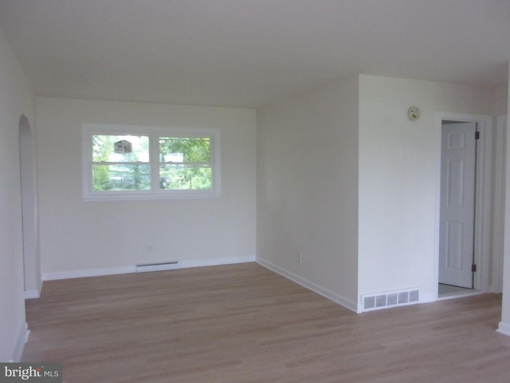36 PARK AVE, Berlin, NJ 08009 — photo 5