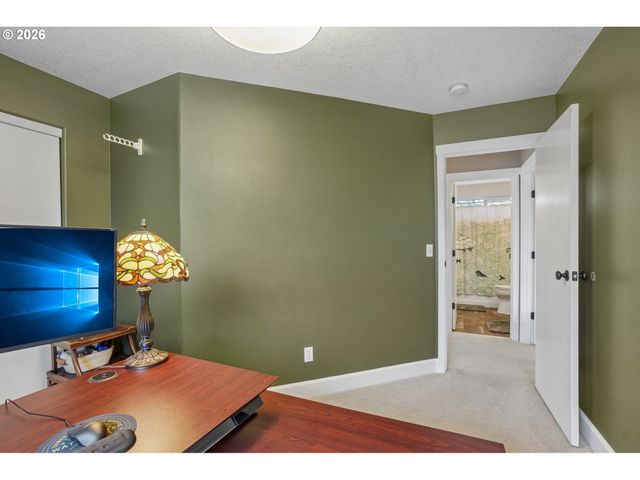 709 W 24TH St, Vancouver, WA 98660