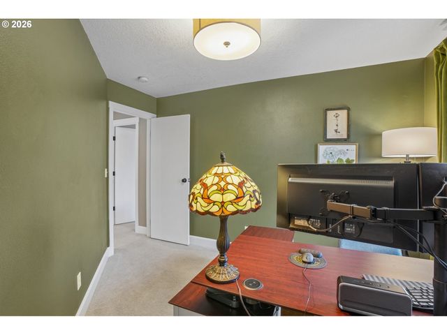 709 W 24TH St, Vancouver, WA 98660