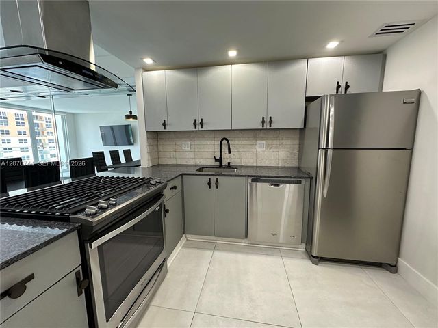 2030 S Ocean Drive 1611, Hallandale Beach, FL 33009