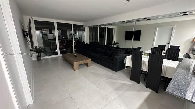 2030 S Ocean Drive 1611, Hallandale Beach, FL 33009