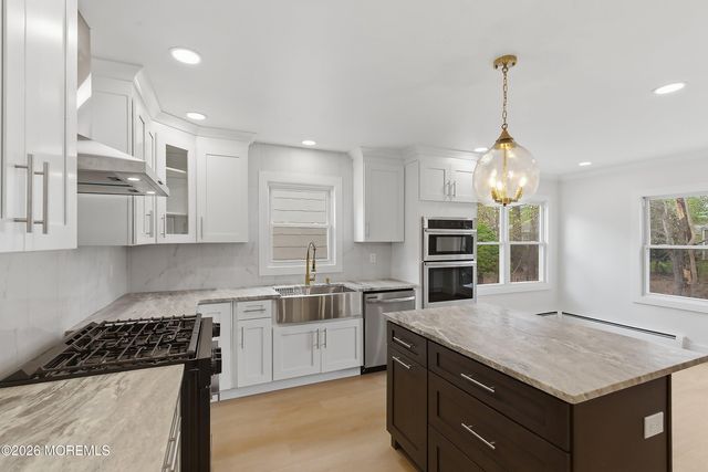 46 Auburn Road, Toms River, NJ 08757