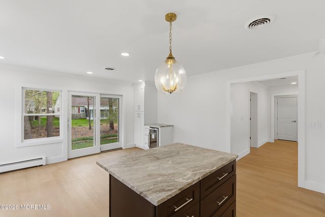 46 Auburn Road, Toms River, NJ 08757